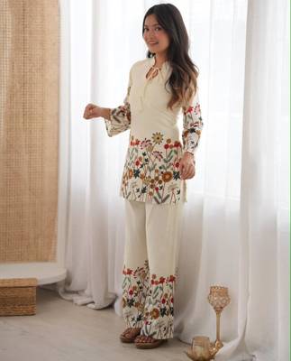 Off-white cotton poly printed kurta set 1