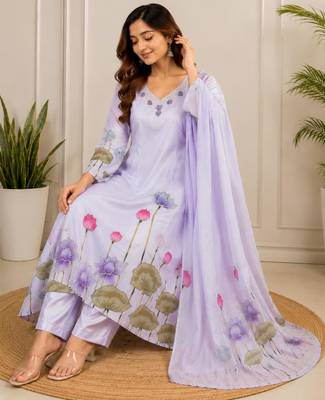 Lavender silk blend embroidered kurta set 2