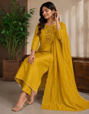 Dark-yellow silk blend embroidered kurta set 4