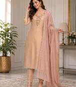 Gold silk blend embroidered kurta set