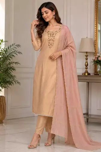 Gold silk blend embroidered kurta set
