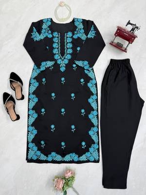 Black silk blend embroidered kurta set 2