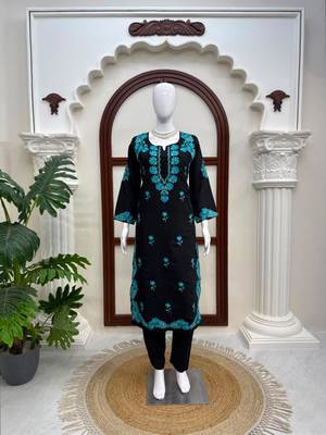 Black silk blend embroidered kurta set 3