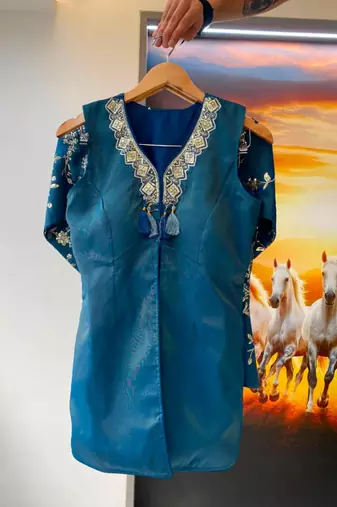 Teal crepe embroidered kurta set