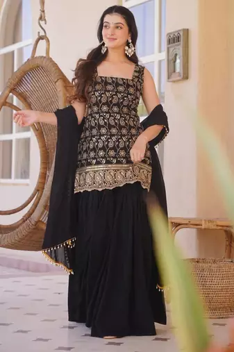 Black silk blend embroidered kurta set