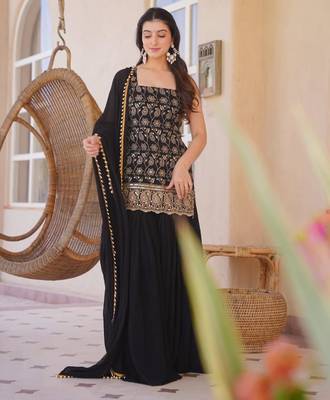 Black silk blend embroidered kurta set 3