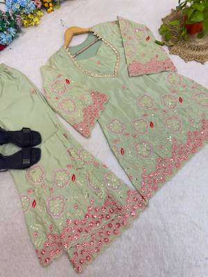 Light-green silk blend embroidered kurta set 2
