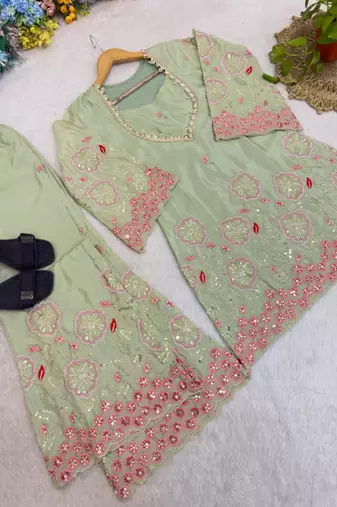Light-green silk blend embroidered kurta set