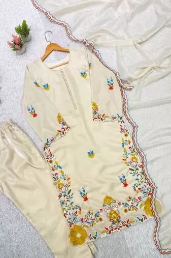 Off-white silk blend embroidered kurta set
