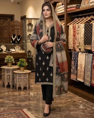 Black chanderi embroidered kurta set 1