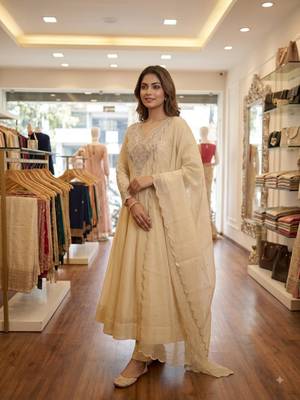 Cream crepe embroidered anarkali set 3