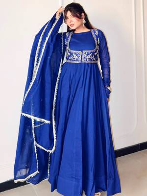 Royal-blue silk blend embroidered flared gown set 1
