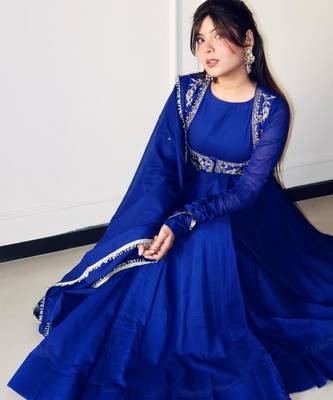 Royal-blue silk blend embroidered flared gown set 2