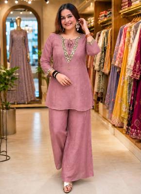Onion-pink silk blend embroidered palazzo set 2