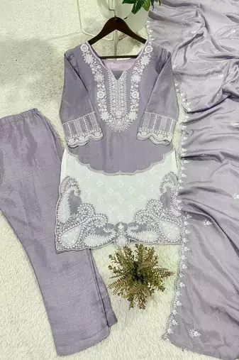 Lavender silk blend embroidered kurta set