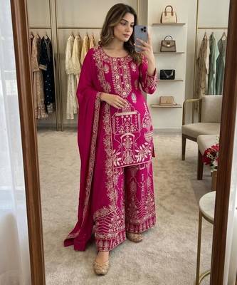 Rani-pink silk blend embroidered sharara set 3