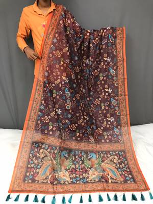 brown color kalamkari prints contrast pallu cotton blend saree 3