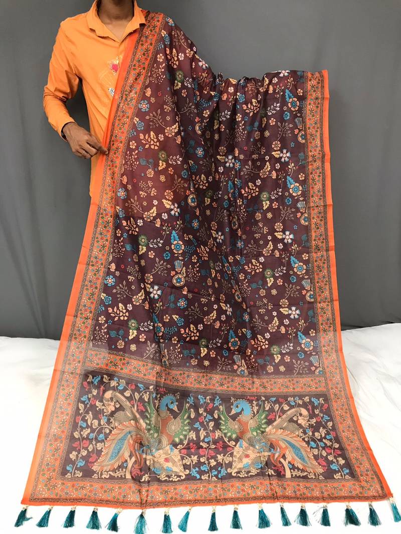 brown color kalamkari prints contrast pallu cotton blend saree