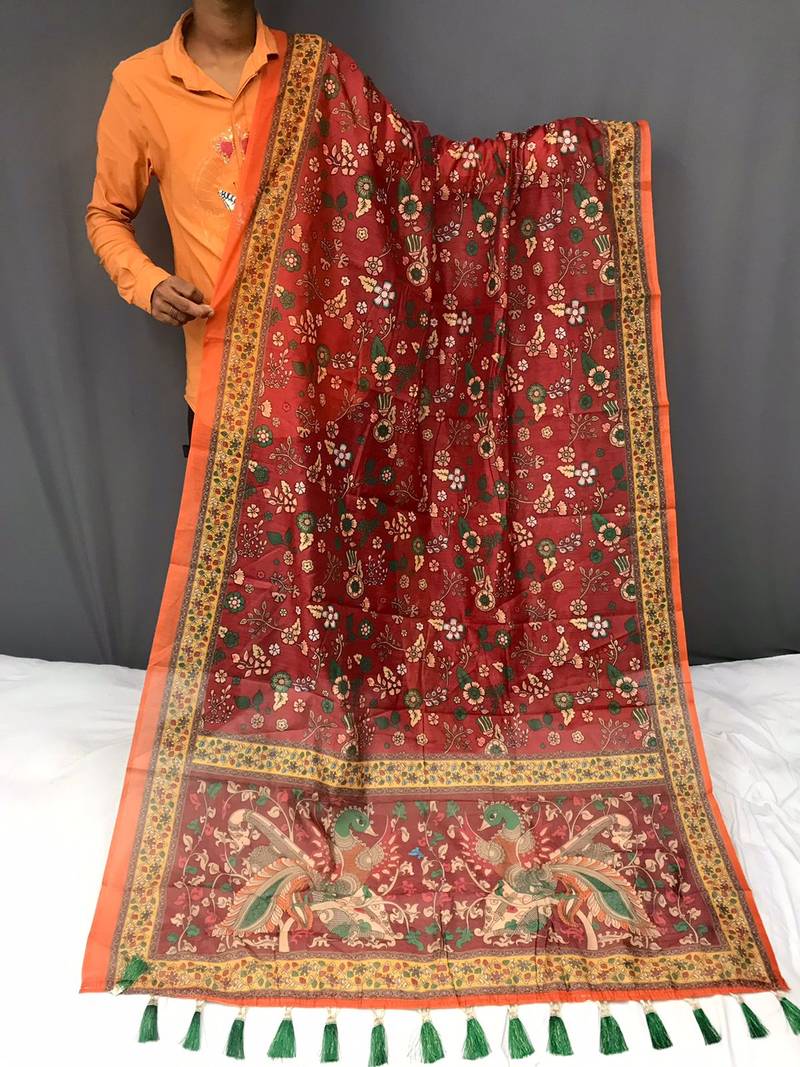 maroon color kalamkari prints contrast pallu cotton blend saree