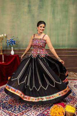 Black Embroidery Work Silk Blend Navratri Lehnga choli set 1