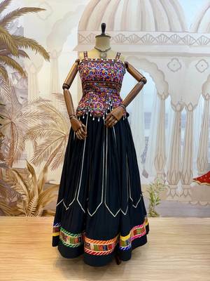 Black Embroidery Work Silk Blend Navratri Lehnga choli set 4