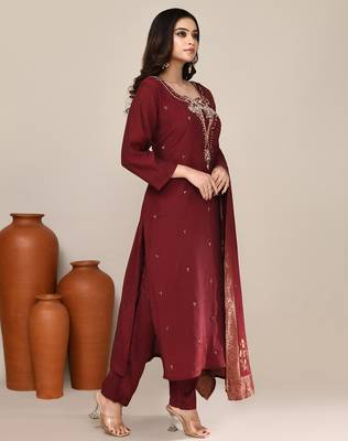 Maroon chanderi festive wear kurta set 2