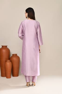 Mauve satin embroidered kurta set 3