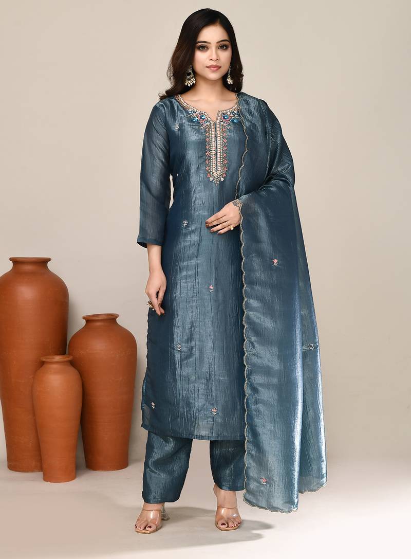 Grey shimmer embroidered kurta set