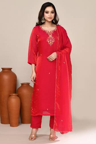 Magenta satin embroidered kurta set