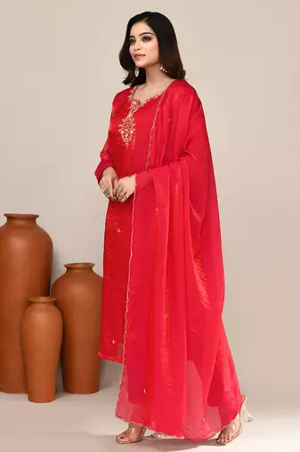 Magenta satin embroidered kurta set