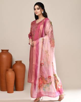Pink cotton embroidered kurta set 2