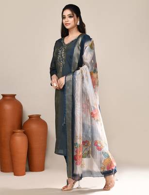 Blue cotton embroidered kurta set 2