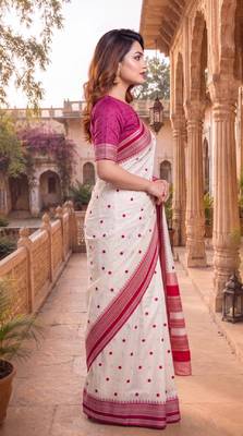 White & red color pure soft silk blend zari weaving saree 4