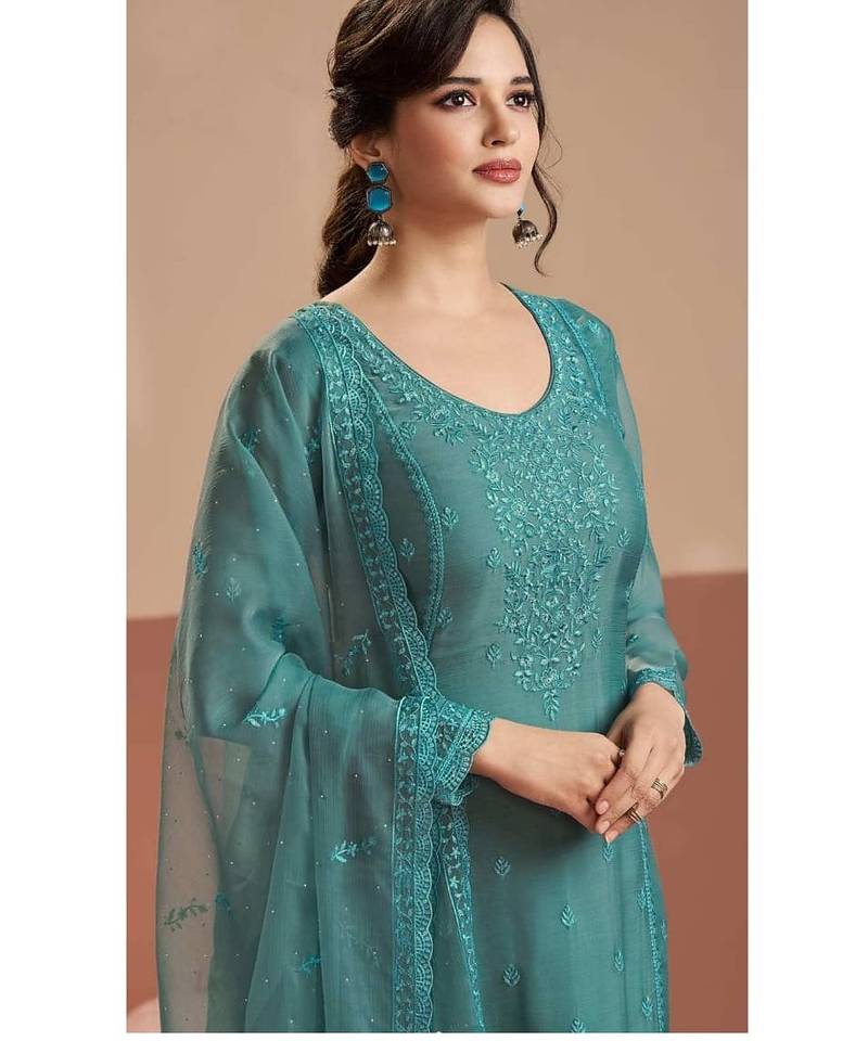 Blue chiffon georgette semi stitched wedding suits