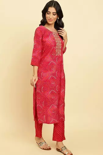 Bandhani Printed Regular Chanderi Silk Kurta with Trousers & Dupatta