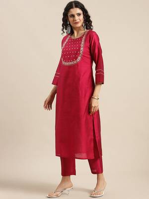 Ethnic Motifs Maroon Yoke Design Thread Work Kurta with Trousers & With Dupatta 5