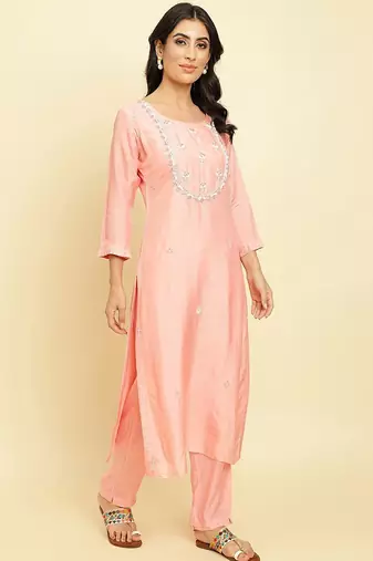 Ethnic Motifs Embroidered Regular Beads and Stones Kurta with Trousers & Dupatta