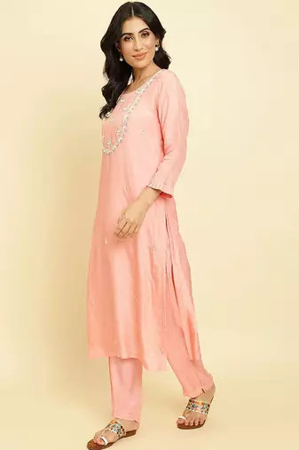 Ethnic Motifs Embroidered Regular Beads and Stones Kurta with Trousers & Dupatta