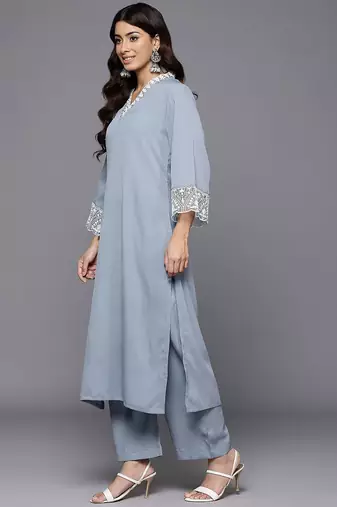 Women Floral Embroidered Regular Thread Work Silk Crepe Kurta with Palazzos