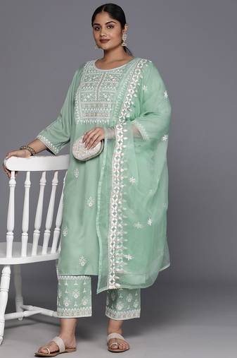 Plus Size Ethnic Motifs Embroidered Thread Work Kurta with Trousers & Dupatta