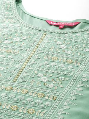 Plus Size Ethnic Motifs Embroidered Thread Work Kurta with Trousers & Dupatta 2