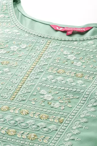 Plus Size Ethnic Motifs Embroidered Thread Work Kurta with Trousers & Dupatta