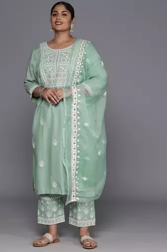Plus Size Ethnic Motifs Embroidered Thread Work Kurta with Trousers & Dupatta