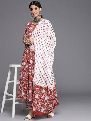 Women Red Ethnic Motifs Printed Pure Cotton Kurta with Trousers & Dupatta 7