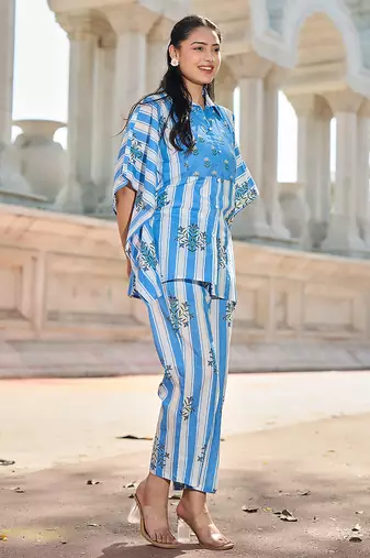 blue zig zag thigh length co-ord set