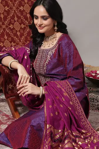 Women Zari Embroidered Yoke Geometric Jacquard Kurta with Trouser & Dupatta