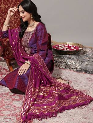 Women Zari Embroidered Yoke Geometric Jacquard Kurta with Trouser & Dupatta 7