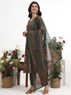 green cotton flared kurta pant dupatta set 2