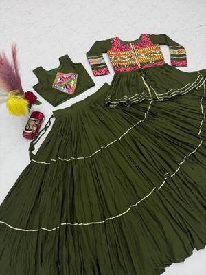 Mahendi Green Color Heavy gamthi work Cotton Navratri Lahenga Choli Set 5