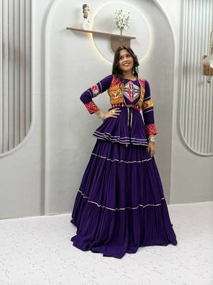 Purple Heavy gamthi work Cotton Navratri Lahenga Choli Set 3